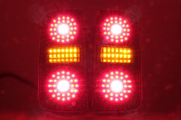 画像6: E51 エルグランド 後期 フルLEDロアテール 流星ウィンカー対応 インナーブラックラメフレーク塗装 (6)