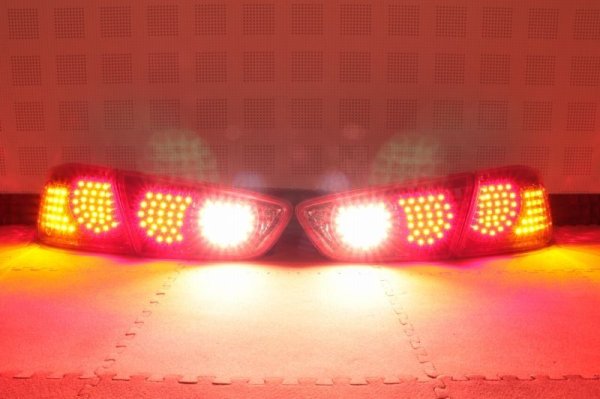 画像7:  CZ4A ランエボX フルLEDテール 6連リング 流星ウィンカー対応 インナーブラックラメフレーク塗装 (7)