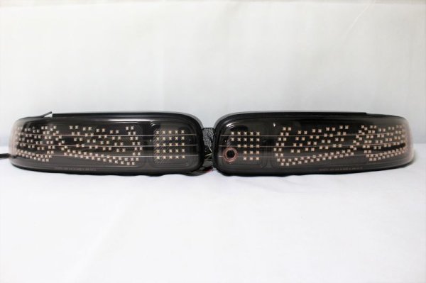 画像9: 30 ソアラ 後期 フルLEDテールランプ加工 コルベットC7デザイン インナーブラック塗装 (9)