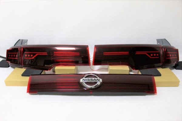 画像9: E52 エルグランド フルLEDアッパーテール 立体アクリル加工 ストップ追加（パワーLED） インナーブラック塗装 (9)