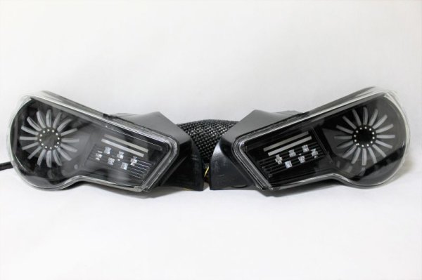 画像9: 86/BRZ ハチロク フルLEDテール 立体アクリルフィン加工 パワーLED仕様 インナーブラック塗装 (9)