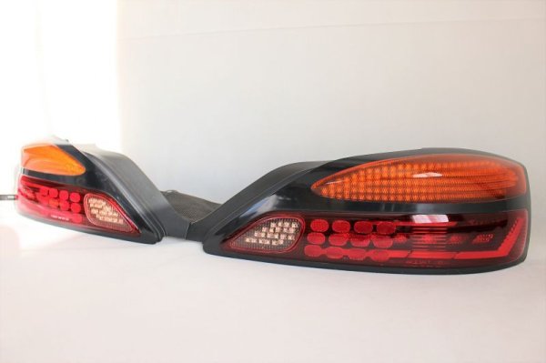 画像10: S15 シルビア フルLEDテール 立体アクリル加工（ロゴ入り） パワーLED仕様 インナーブラック塗装 (10)