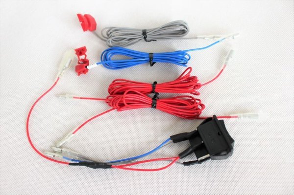 画像13: 新型デリカD5 リヤガーニッシュレンズ アクリル点灯加工 (13)