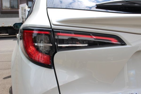 画像8: カローラツーリング テールランプ加工 Ver.1 上部のみアクリル発光加工 (8)