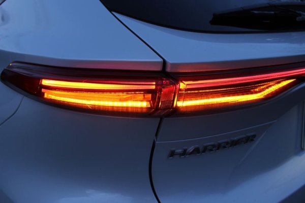 画像3: 80 ハリアー 純正加工 アッパーテールランプ ウィンカー追加 バックオーダー (3)