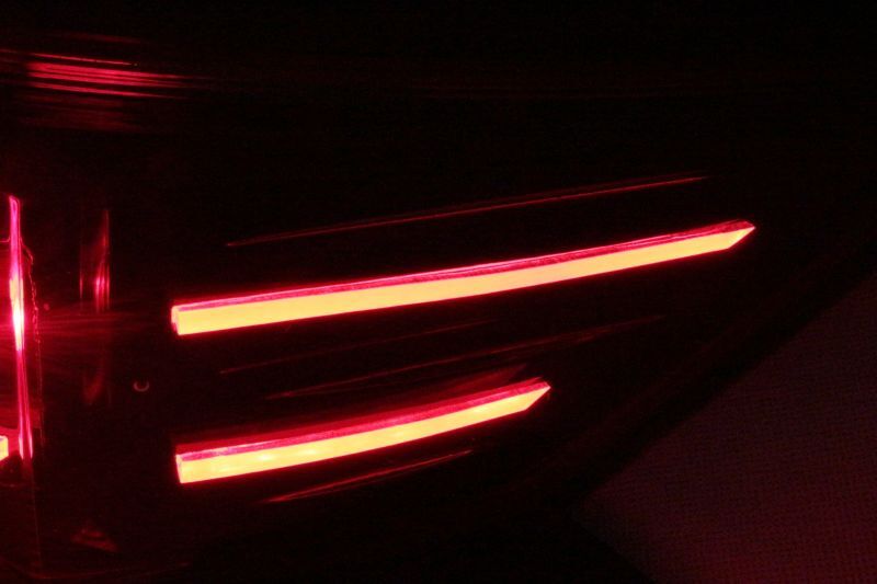 在庫爆買い エルグランドE50 光るLEDアクリルプレート 1itWZ